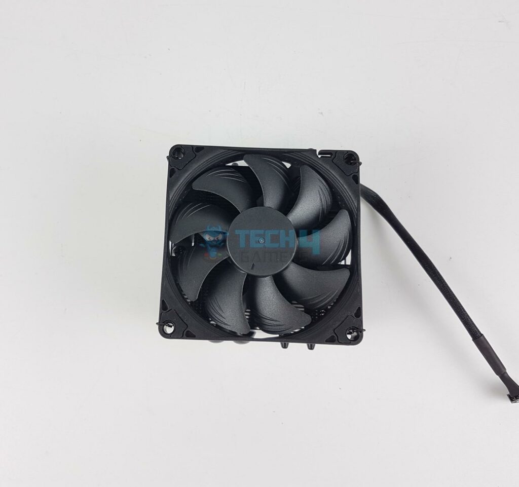 Noctua - NH-L9x65 chromax.black - Fan Top View