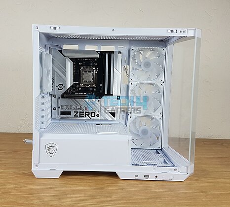 MSI MAG PANO M100R PZ White - Installation 1