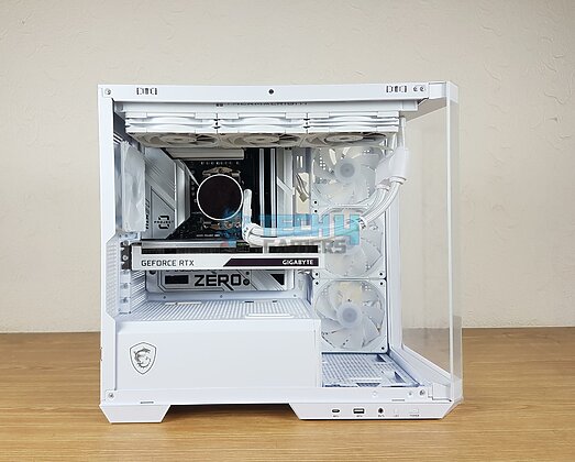 MSI MAG PANO M100R PZ White - Installation 2