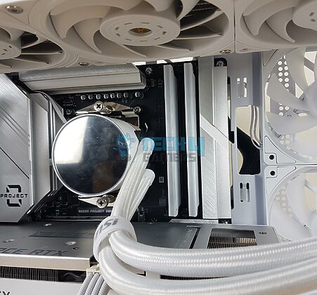 MSI MAG PANO M100R PZ White - Installation 6