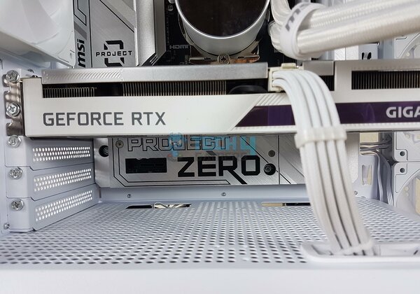 MSI MAG PANO M100R PZ White - Installation 8