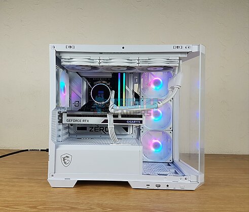 MSI MAG PANO M100R PZ White - RGB 1