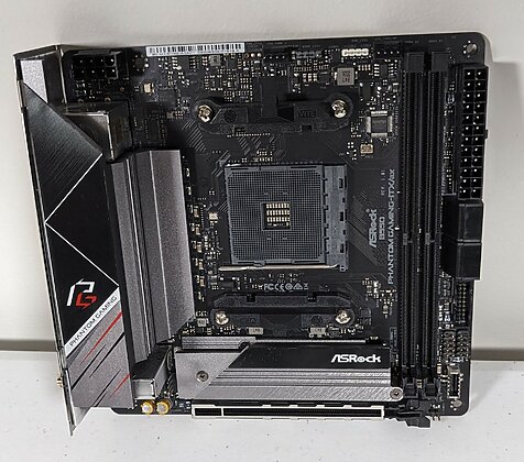 ASRock B550 Phantom Gaming-ITX Rear IO