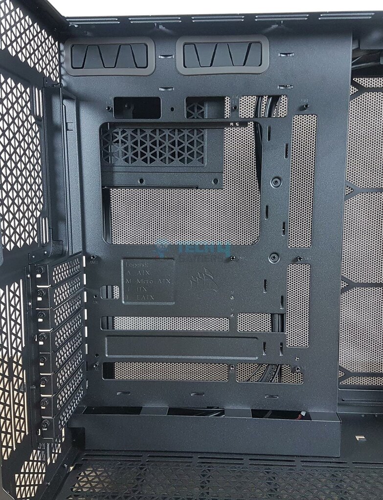 Corsair 6500X — Side View 8 783x102