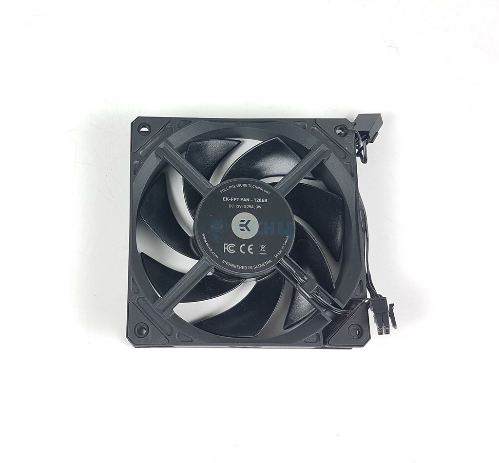 EK-Nucleus AIO CR240 Dark - Fan Back View