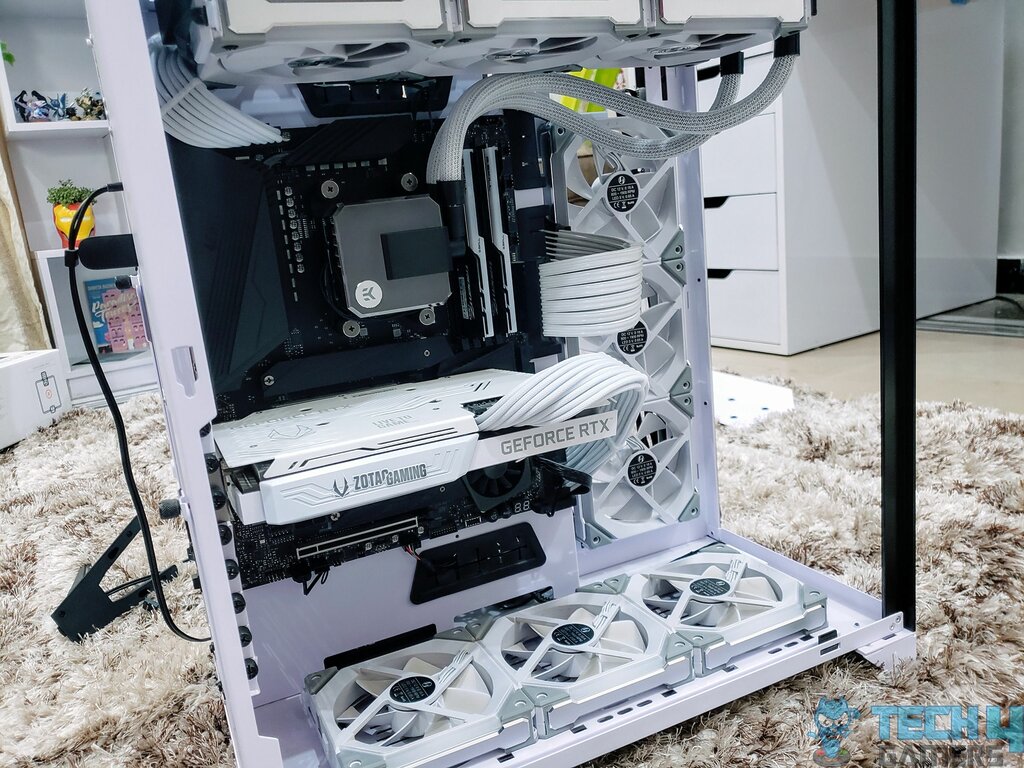 Lian Li Dynamic O11 White (Image By Tech4Gamers)