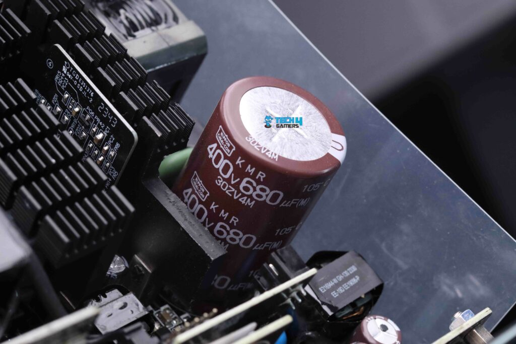 Main Bulk Capacitor (Image By Tech4Gamers)