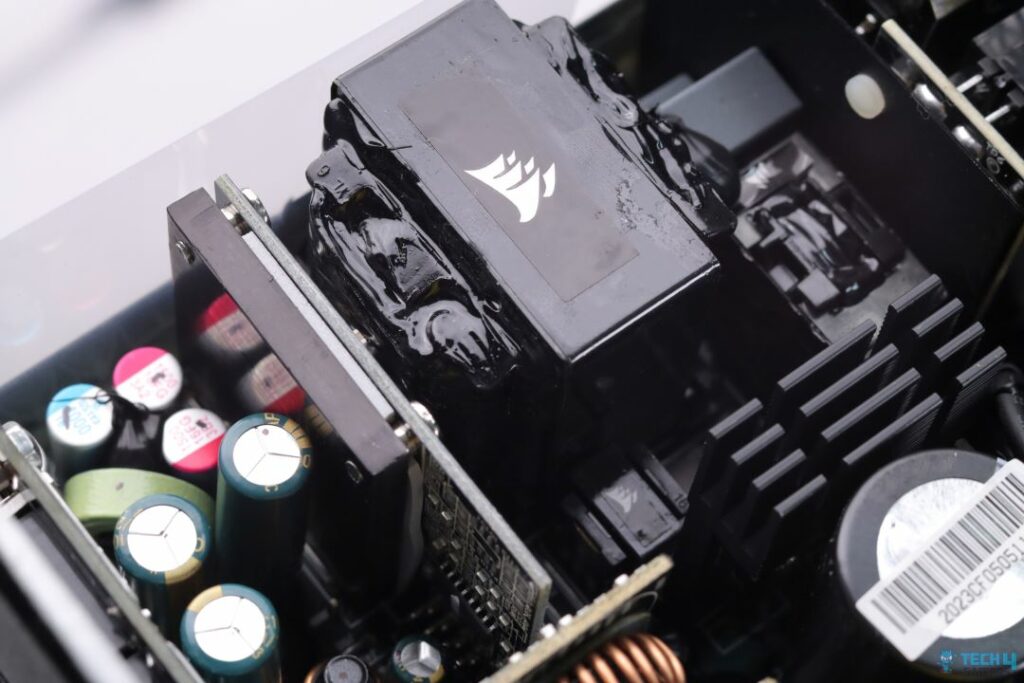 Corsair RM850e 3 - Main Transformer with 12V MOSFET Board