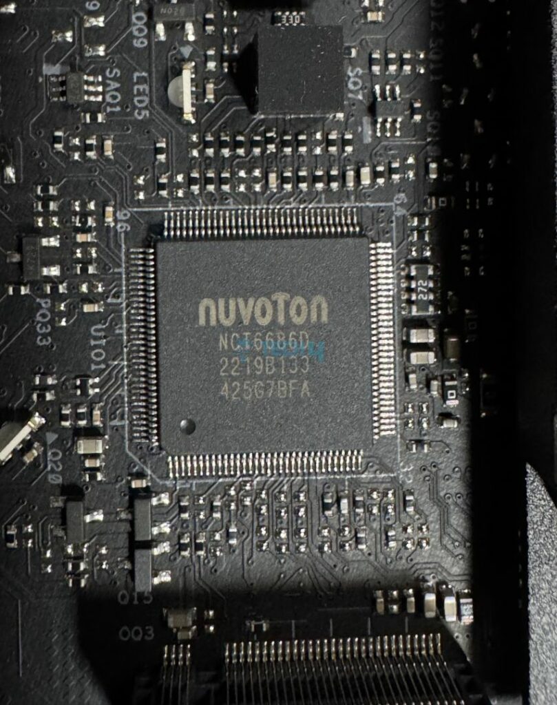 ASRock Z890 Nova WiFi Super I/O controller