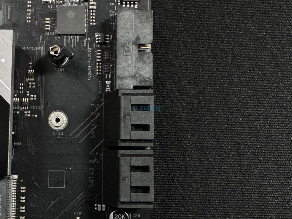 ASRock Z890 Taichi Lite - SATA Connectors