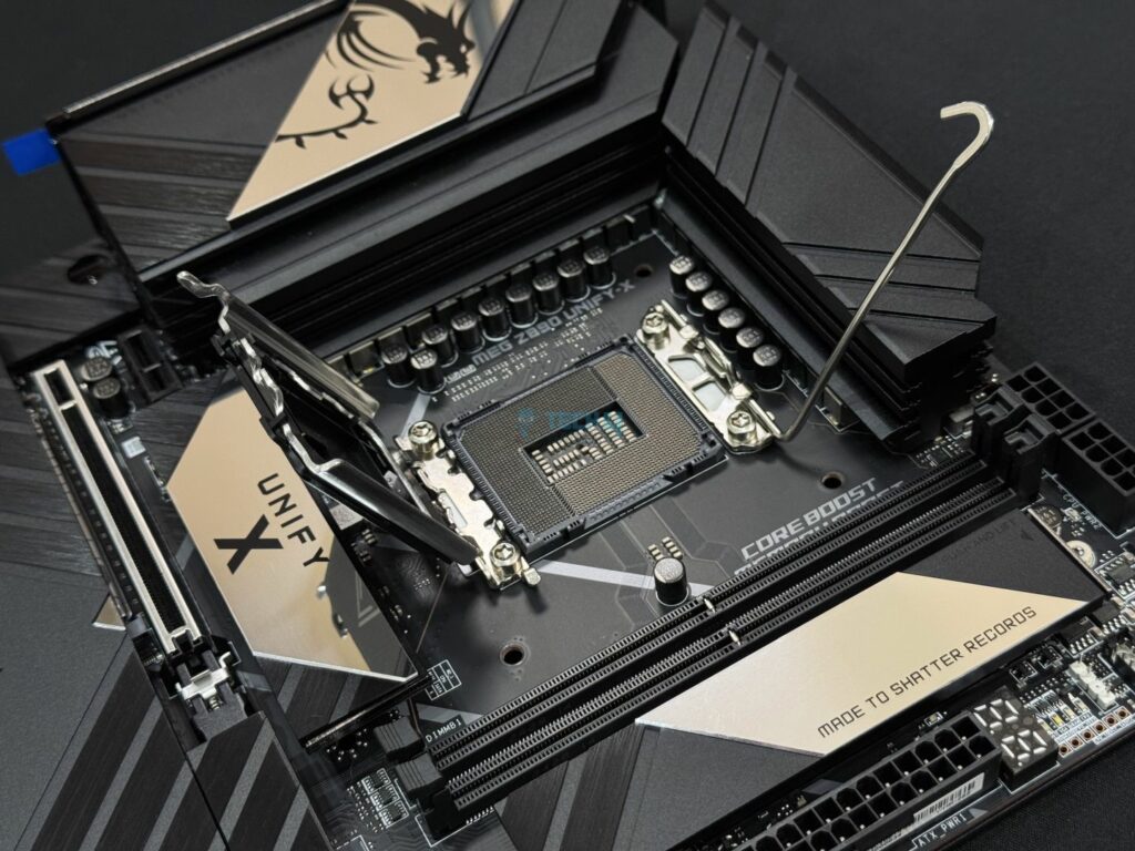 MSI MEG Z890 UNIFY-X - CPU Socket